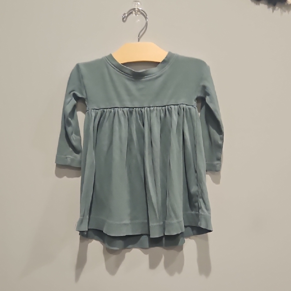 Kate Quinn 12-18 mo long sleeve dress EUC